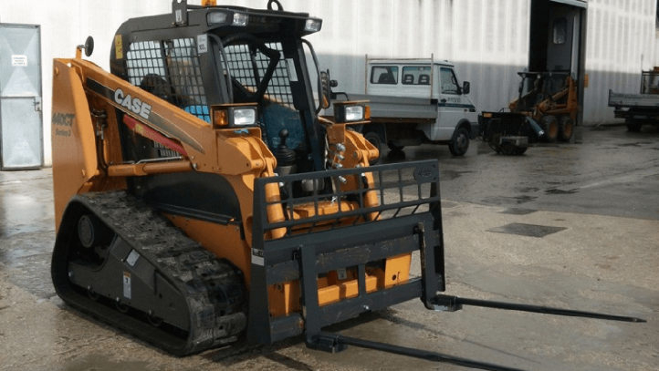 Dispozitive de manipulat baloți