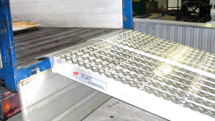 Rampe pentru utilaje și mașini