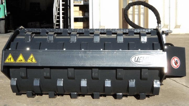 Cilindru compactor-vibrator picior de oaie