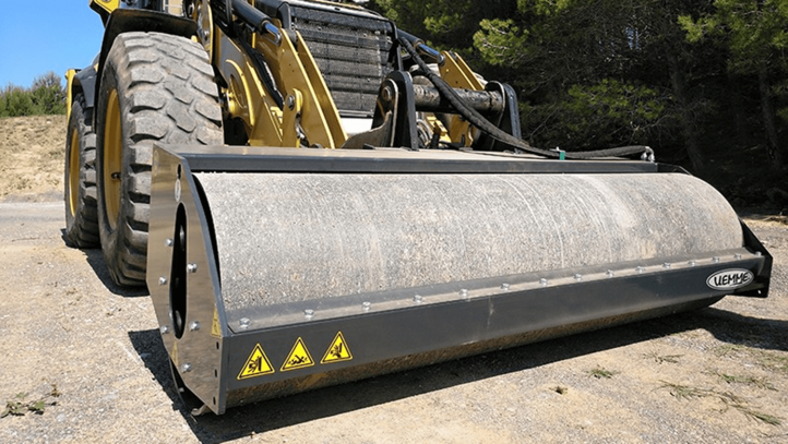 Cilindru compactor-vibrator lis